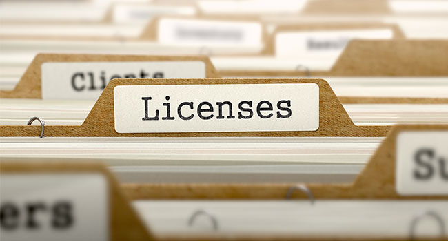 Dokument - napis Licenses